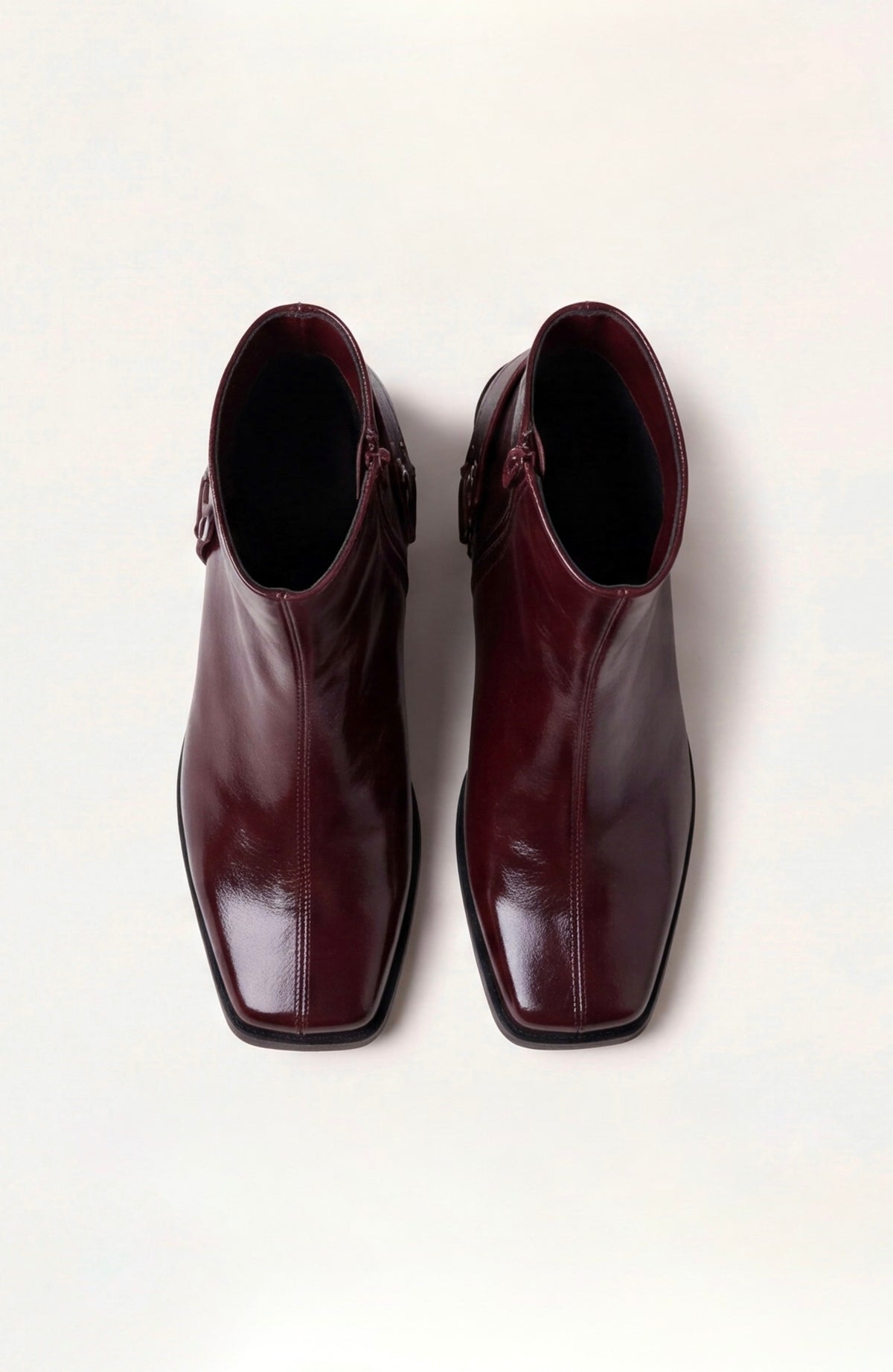 Vicenta Burgundy (accesorio removible)